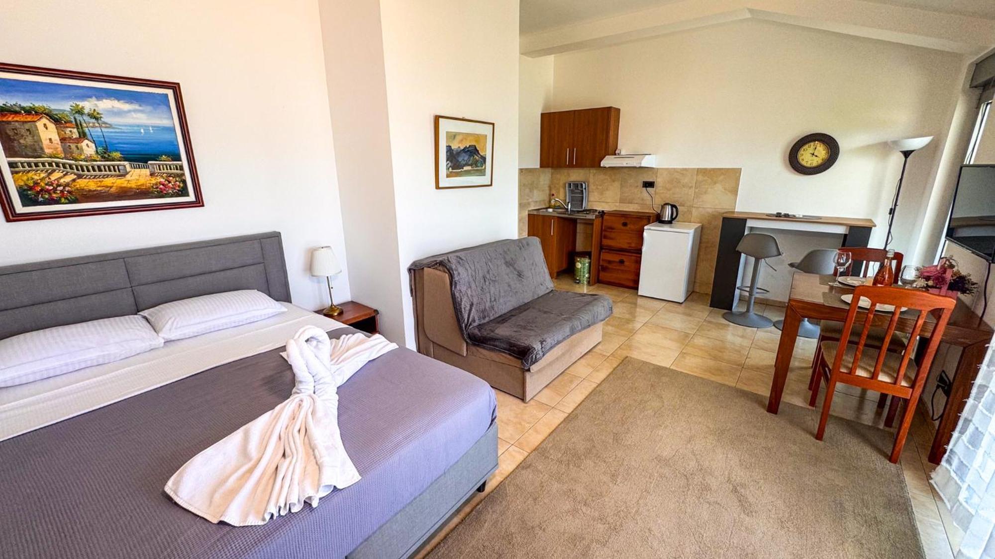 Qumi Apartments Tivat Exteriér fotografie