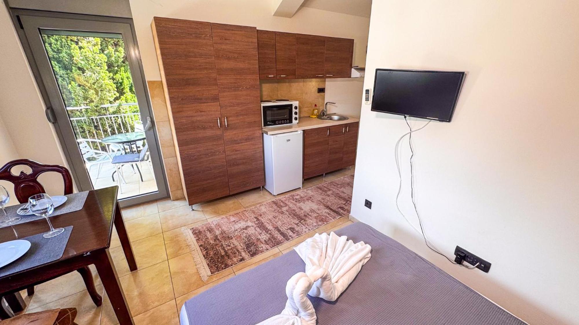 Qumi Apartments Tivat Exteriér fotografie