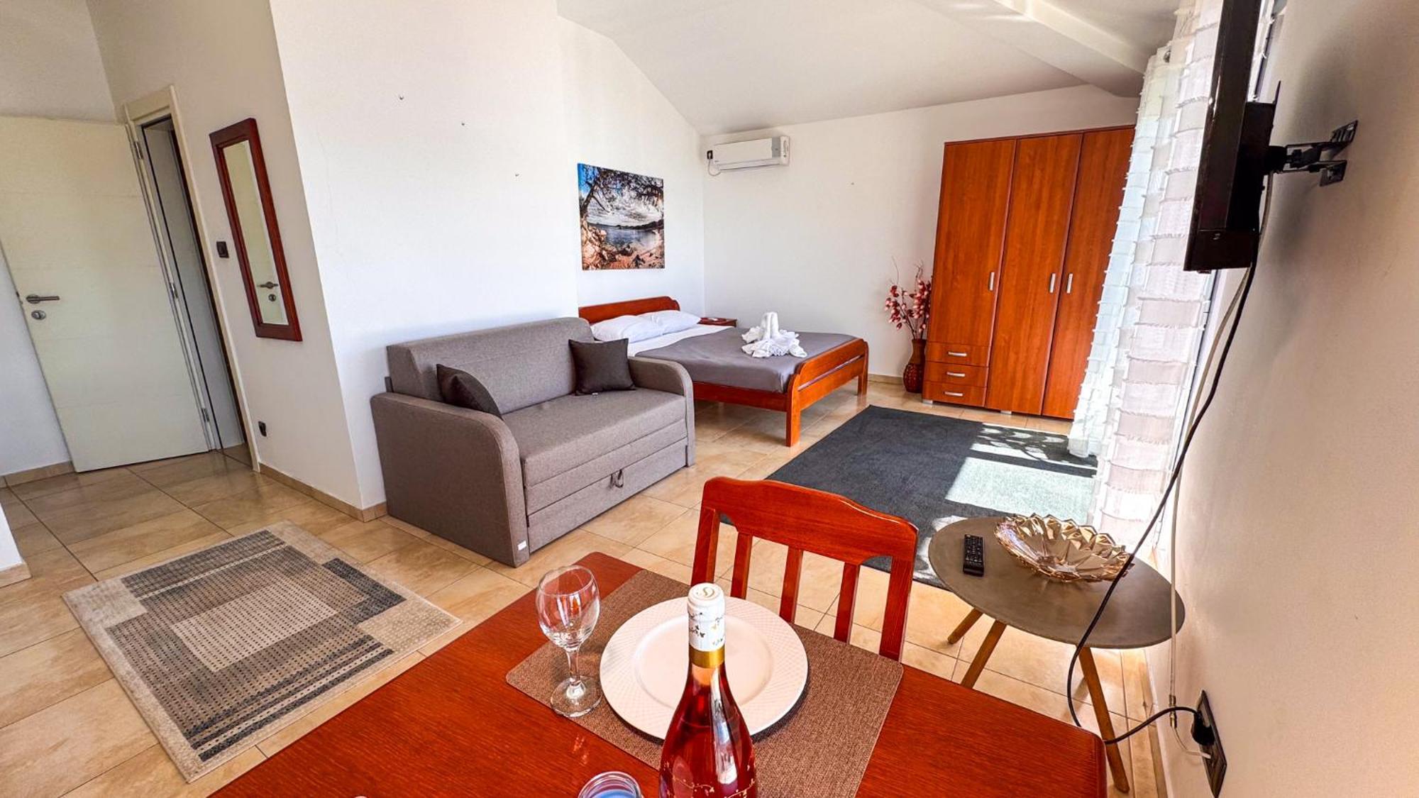 Qumi Apartments Tivat Exteriér fotografie