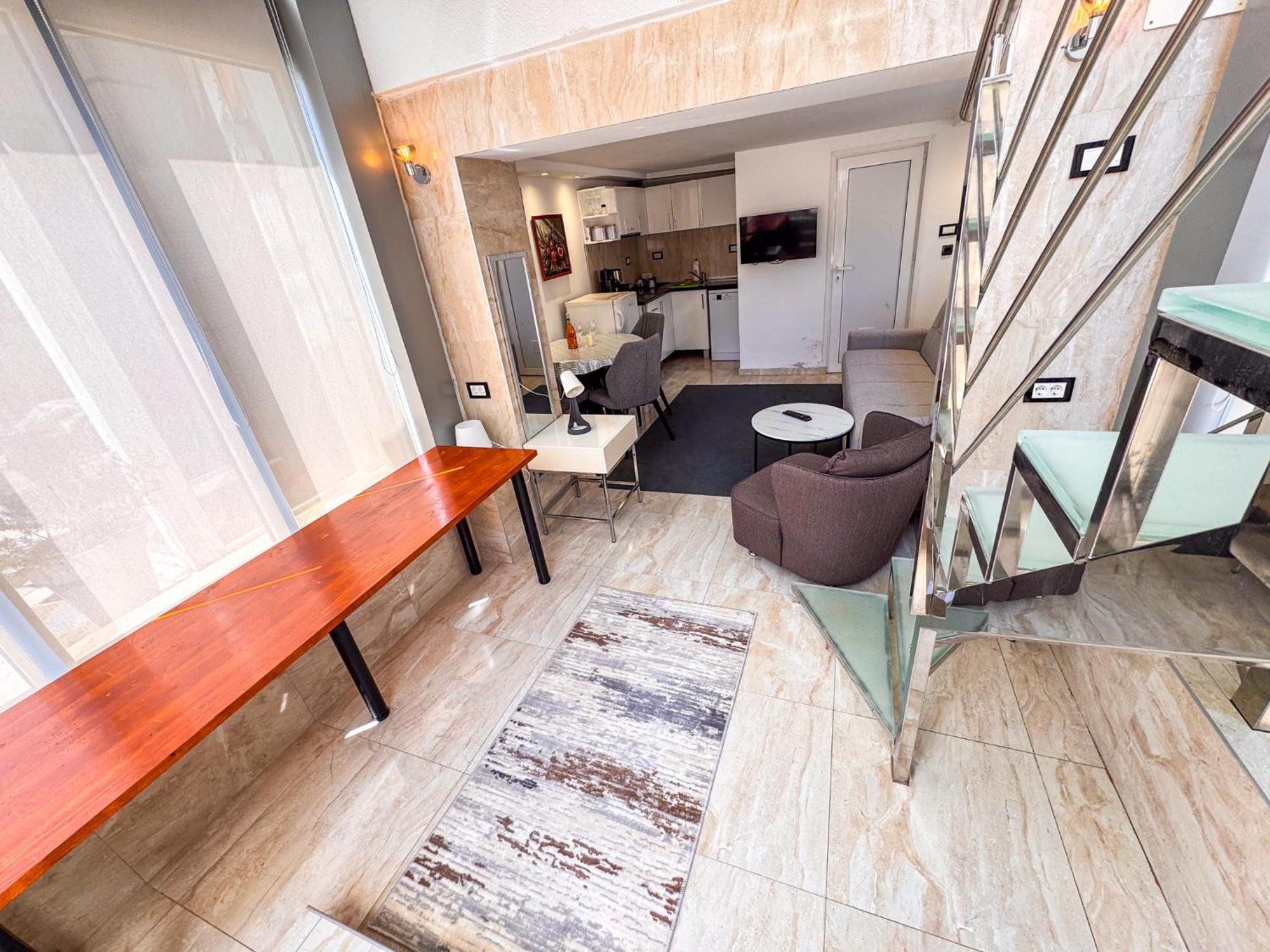 Qumi Apartments Tivat Exteriér fotografie